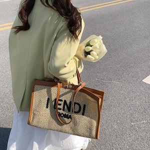 Luxury Brand Women Bag 2023 New Summer Beach Tote Bags Knitting Hollow Out High Capacity Shoulder Bag Classic Button Straw Purse